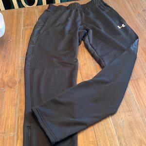 Under Armour black pants size m